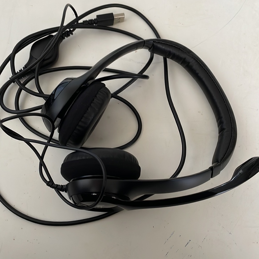 Logi Headset‎ - Picture 4 of 4